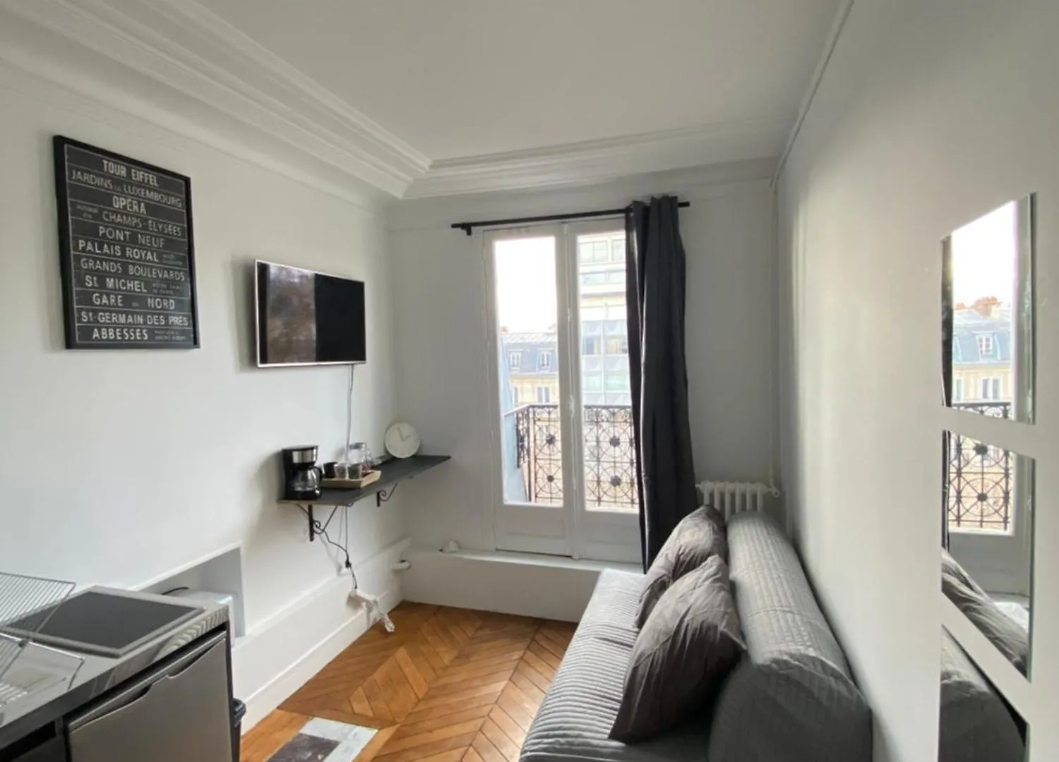 Apartment 12M2 Room With View On Eiffel Tower Paris